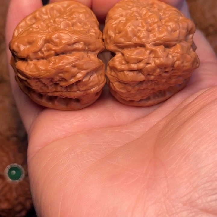 文玩核桃把件蛤蟆头38