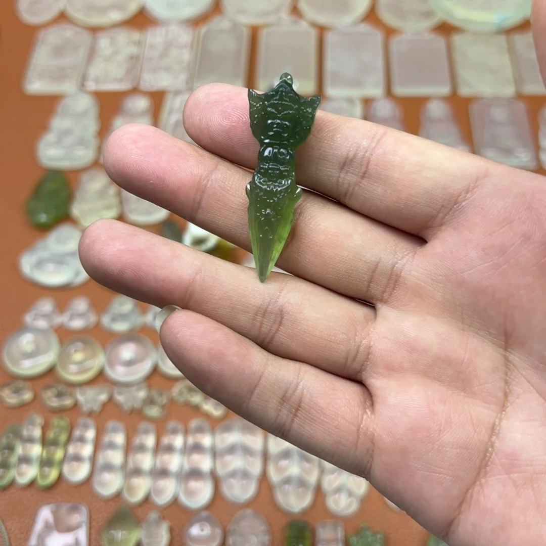 浮***屠岫玉未镶嵌多样性随机发一