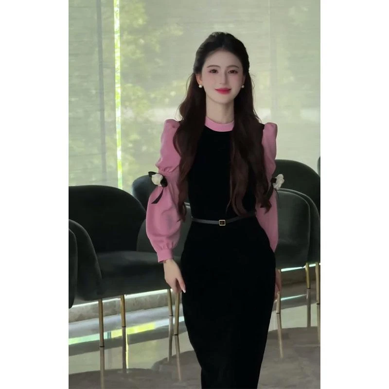 设计感连衣裙2025早秋新款韩系穿搭修身显瘦长袖花朵拼色长款裙子