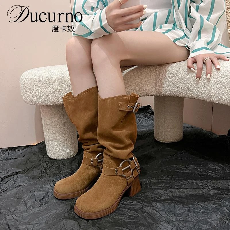 DUCURNO圆头厚底铆钉皮带扣西部靴女粗跟中筒靴真皮显瘦骑士靴子