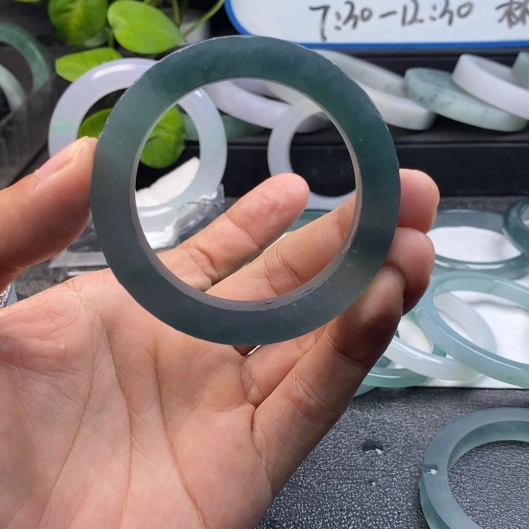 蓝***姬未镶嵌58定制翡翠