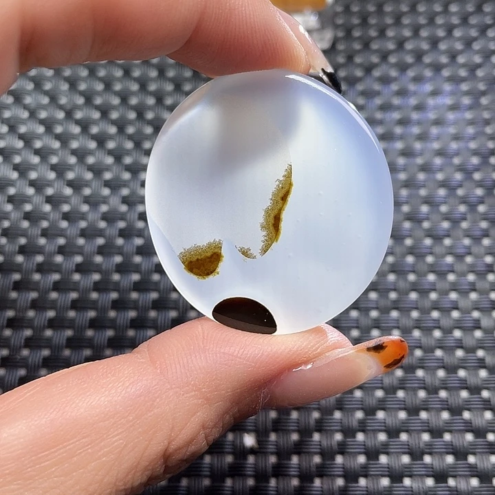 未镶嵌颈饰玛瑙/玉髓用****。