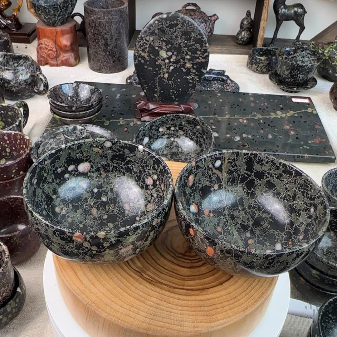 兰***涂梅花玉碗一对精品