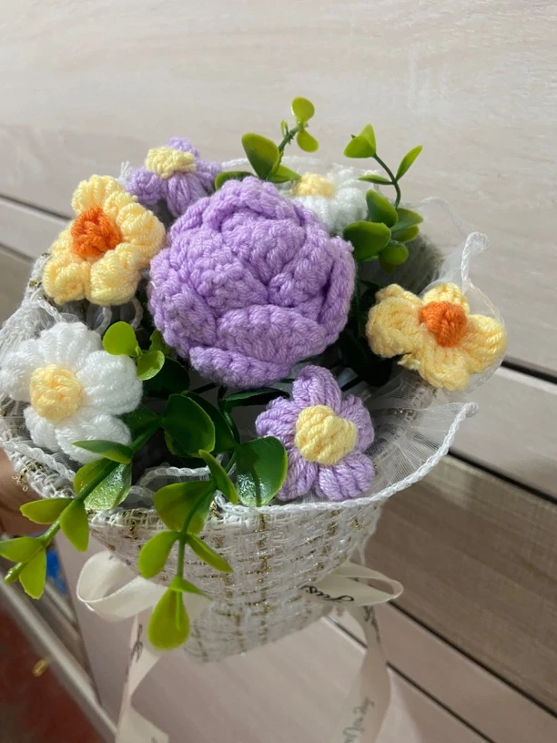 香风抱桶手工钩织毛线花适合七夕情人节教师节生日送朋友闺蜜