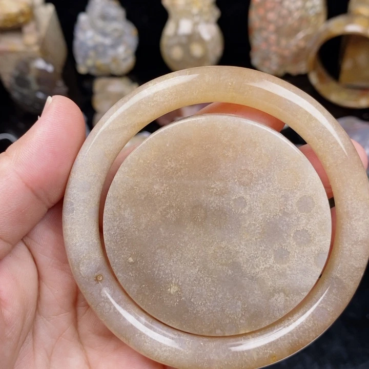 未镶嵌手镯硅化玉61,7