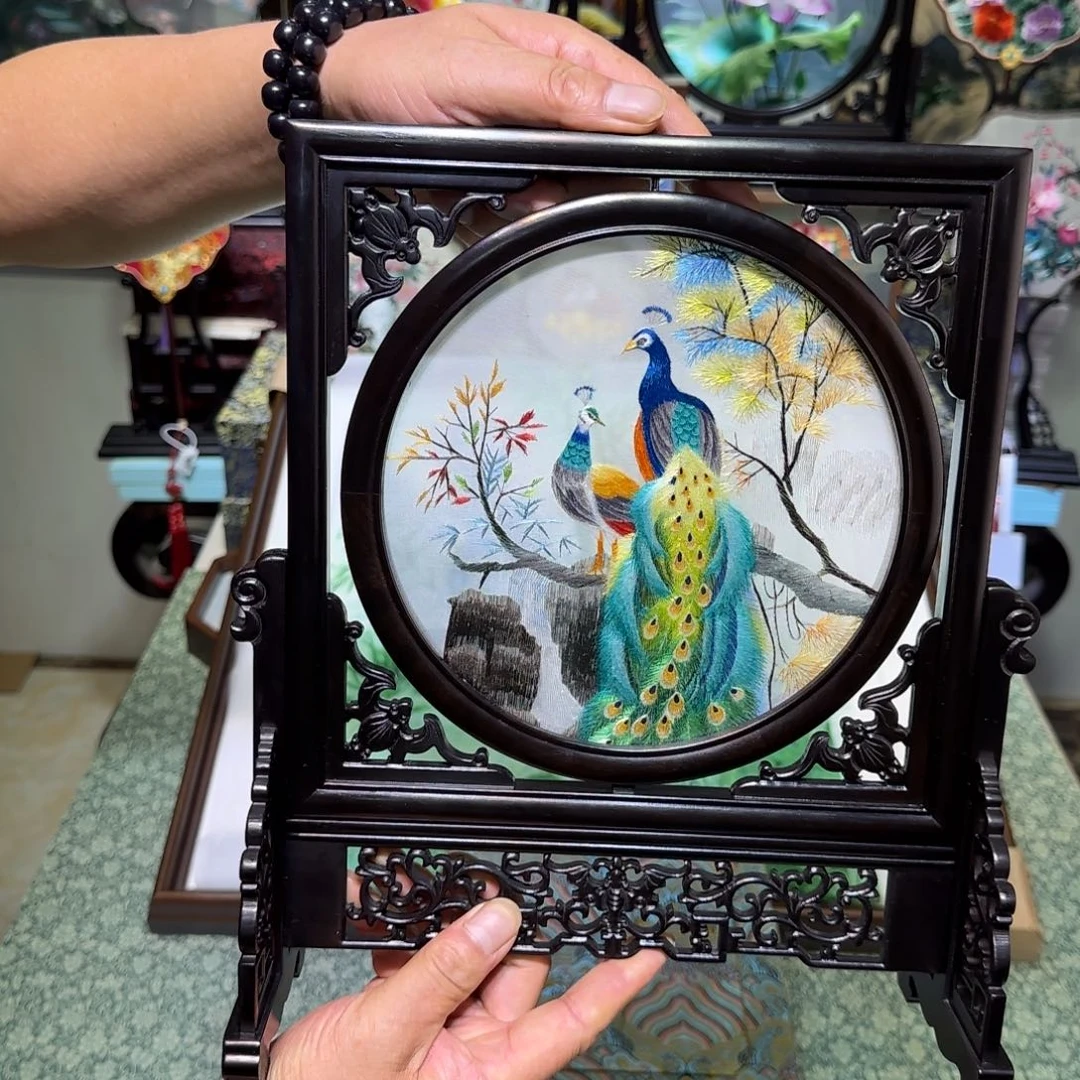 刺绣刺绣工艺精湛独特设计理念异色