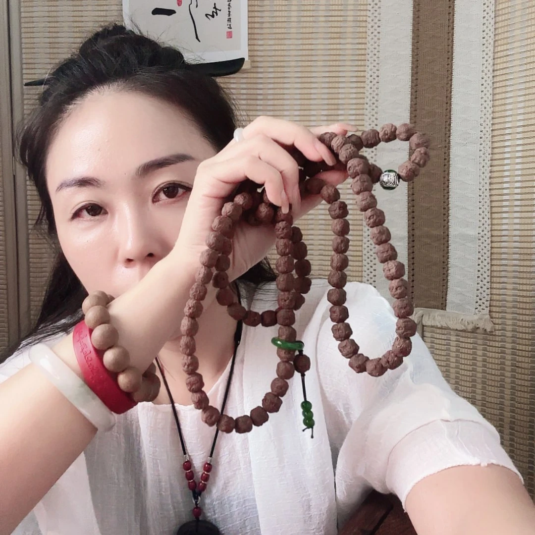 1***7泥塑灵虚香66子手串