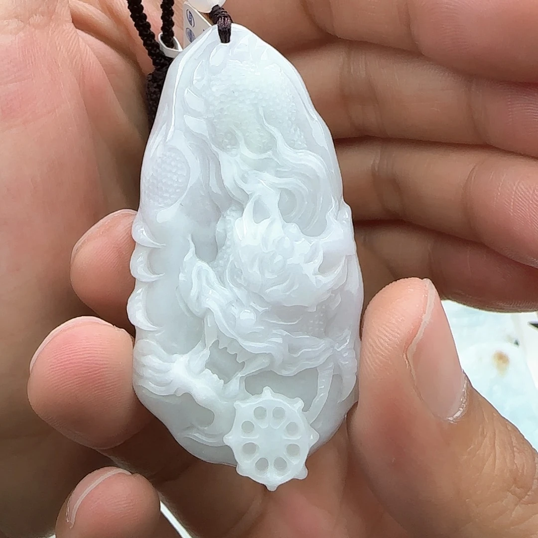 翡翠颈饰未镶嵌独*翡翠