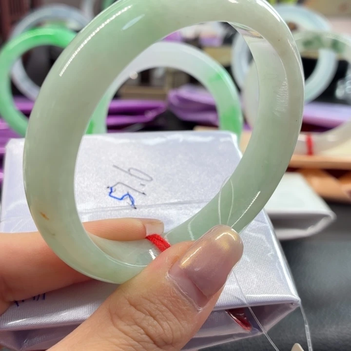 翡翠未镶嵌手镯57.6圈口