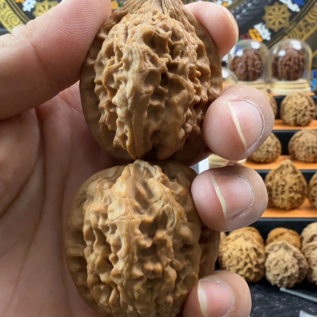 猴头核桃把件大沽石