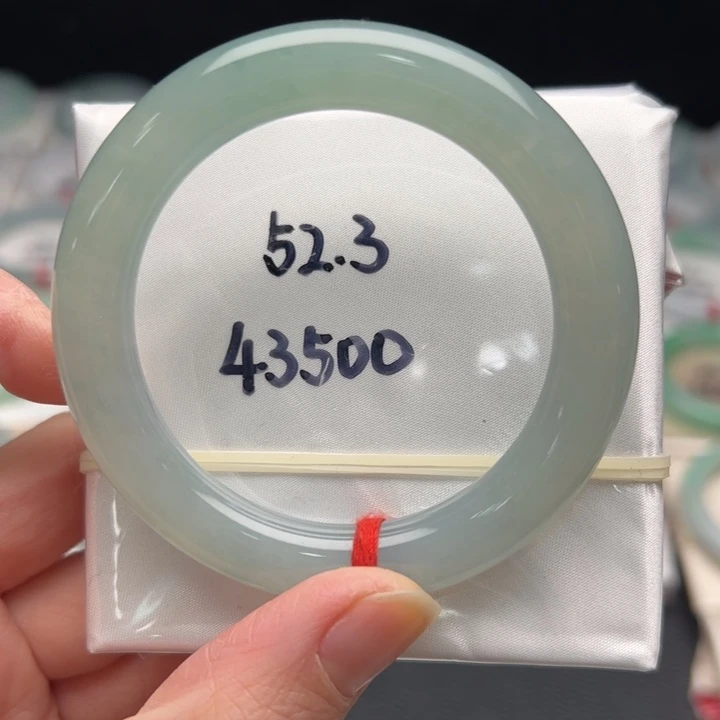 翡翠未镶嵌手镯（圆镯）