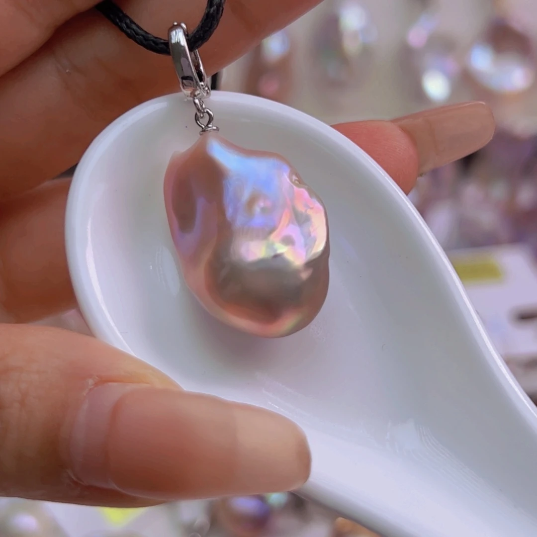 淡水珍珠吊坠(赠链)未镶嵌