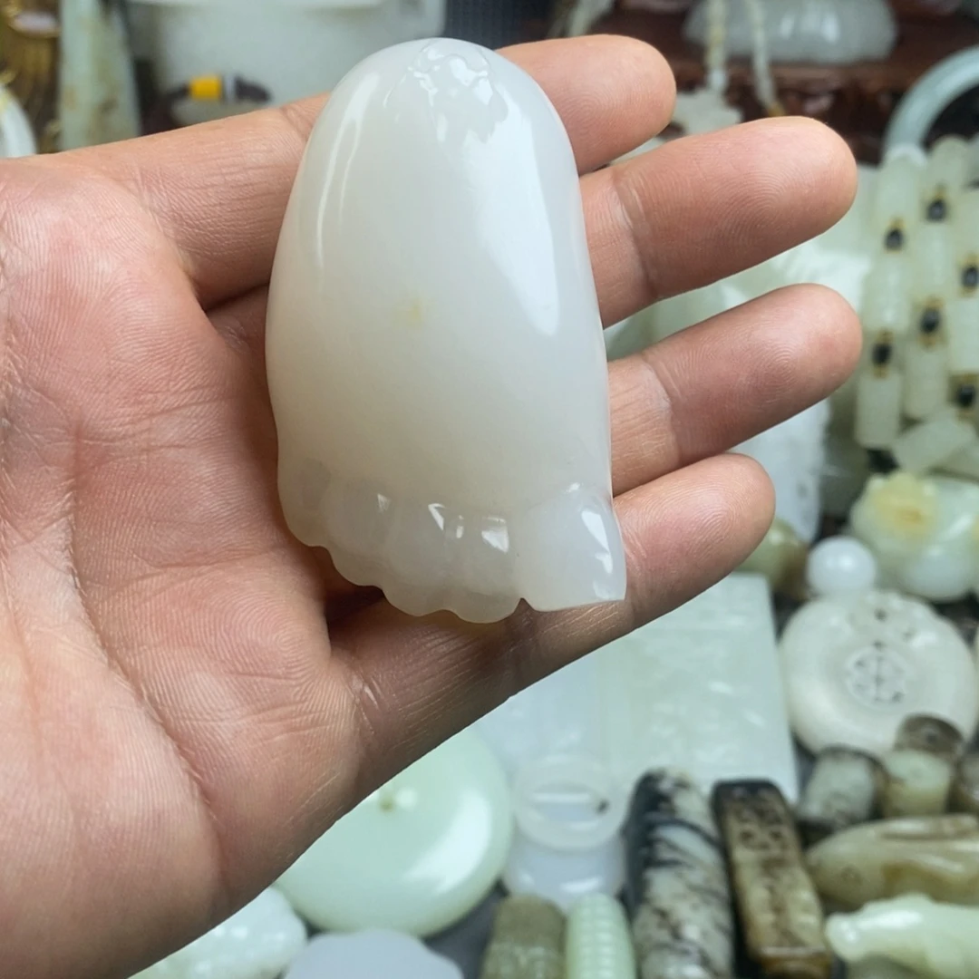 和田玉（糖玉）未镶嵌颈饰