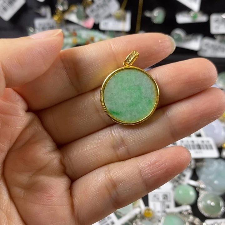 翡翠未镶嵌颈饰颈饰未镶嵌翡翠