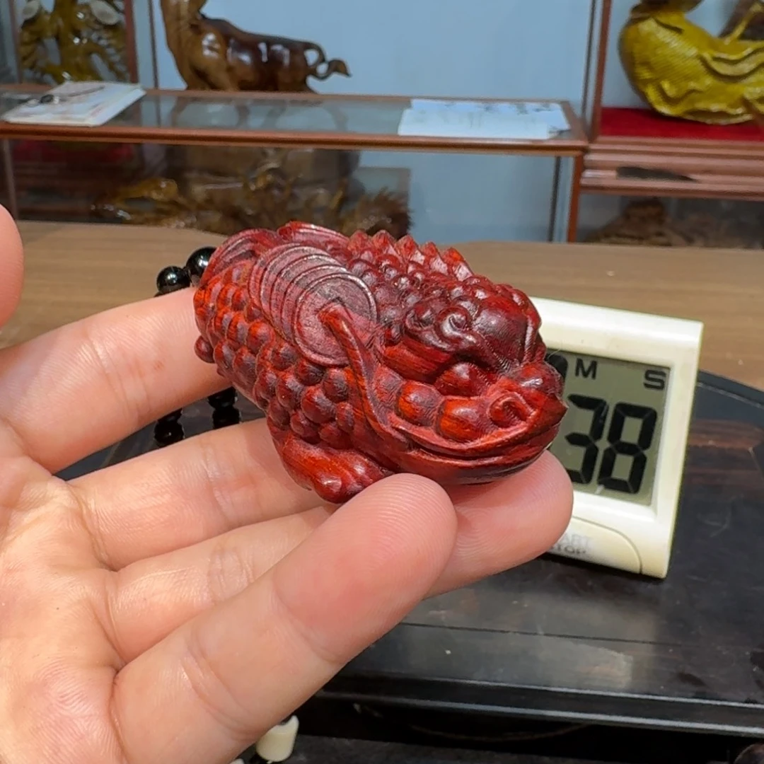 南***飞柏木木雕工艺品小件