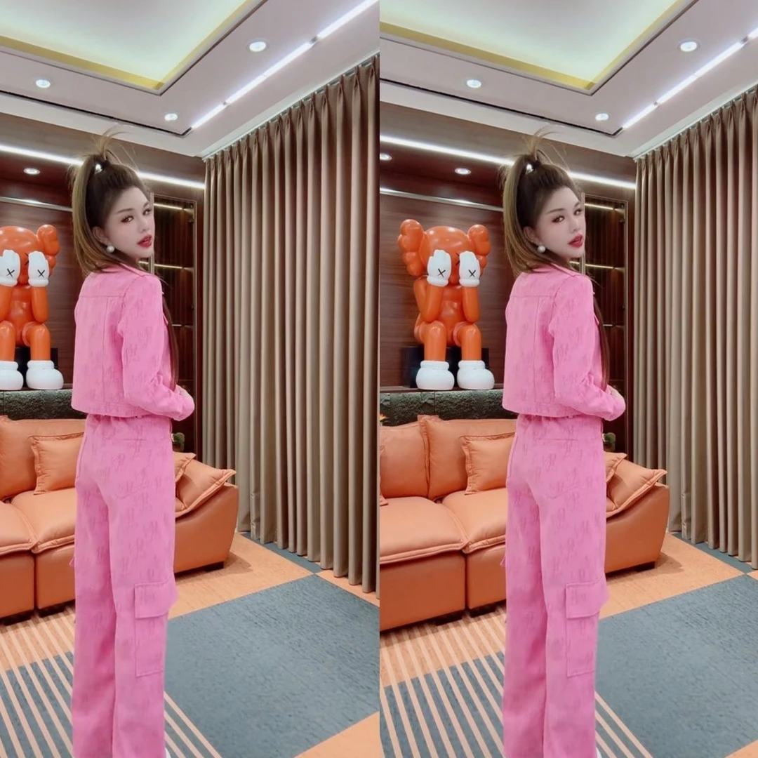 2025秋季爆款粉色牛仔两件套高档长袖牛仔衣工装长裤时尚洋气套装