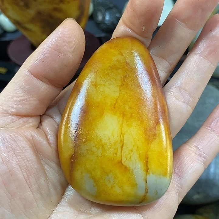 康***哥未镶嵌和田玉（糖玉）挂件