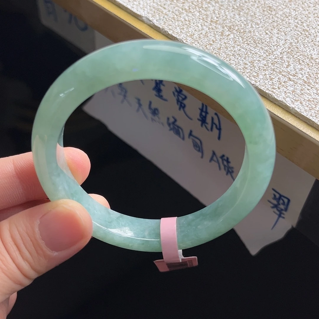 翡翠未镶嵌手镯手镯