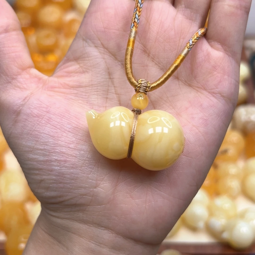 琥珀颈饰未镶嵌蜜蜡