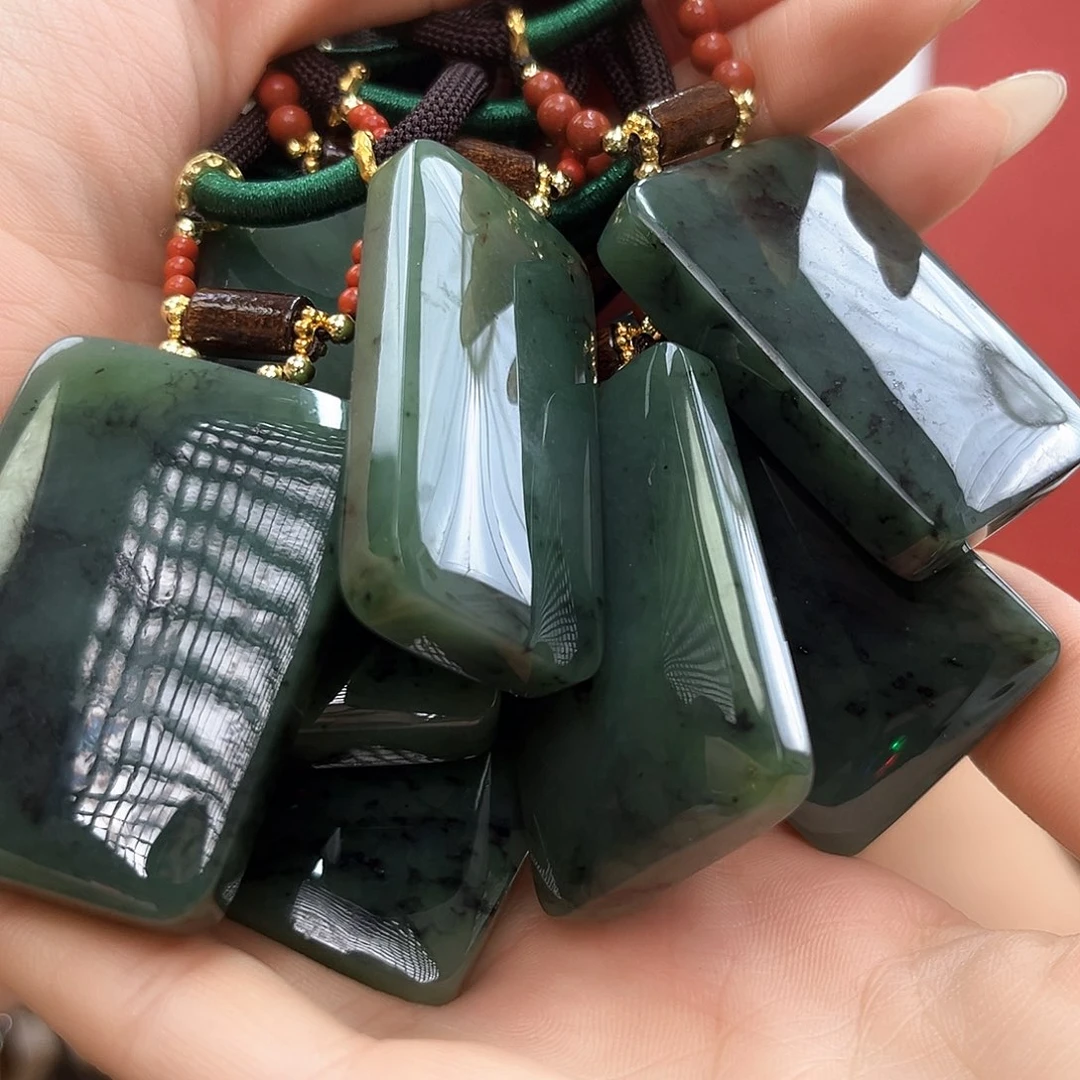 和田玉（碧玉）未镶嵌颈饰