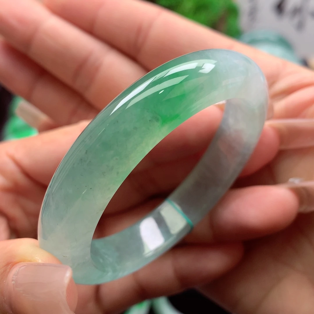 未镶嵌手镯翡翠缅甸