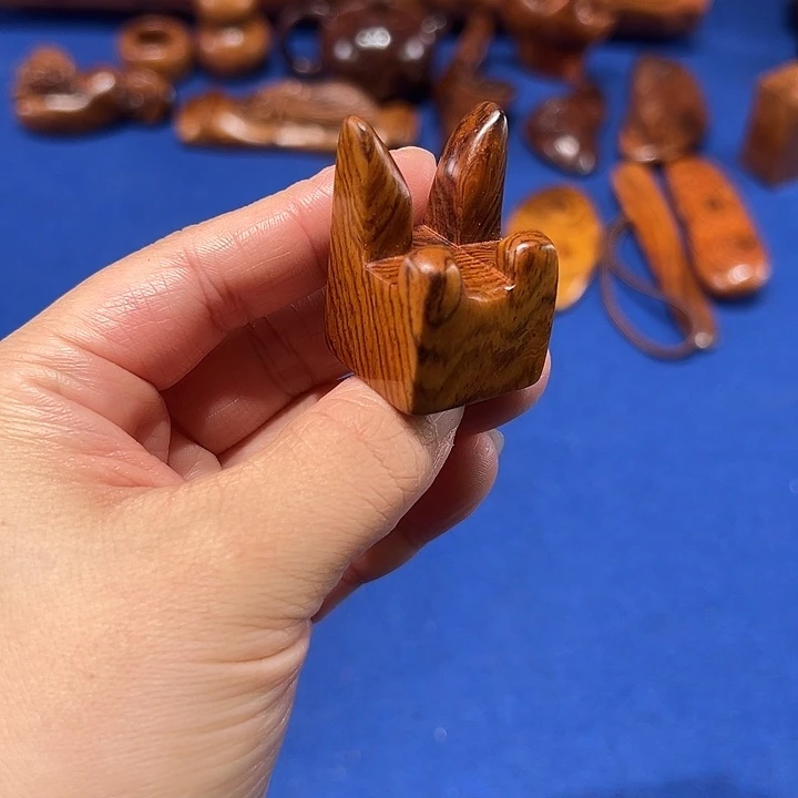 木海南黄花梨木笔架手把玩长4x2.5厘米