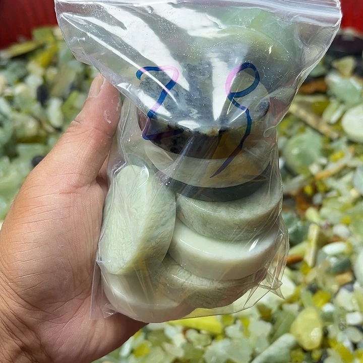 松***风未镶嵌蛇纹石玉鱼缸石，盆景石