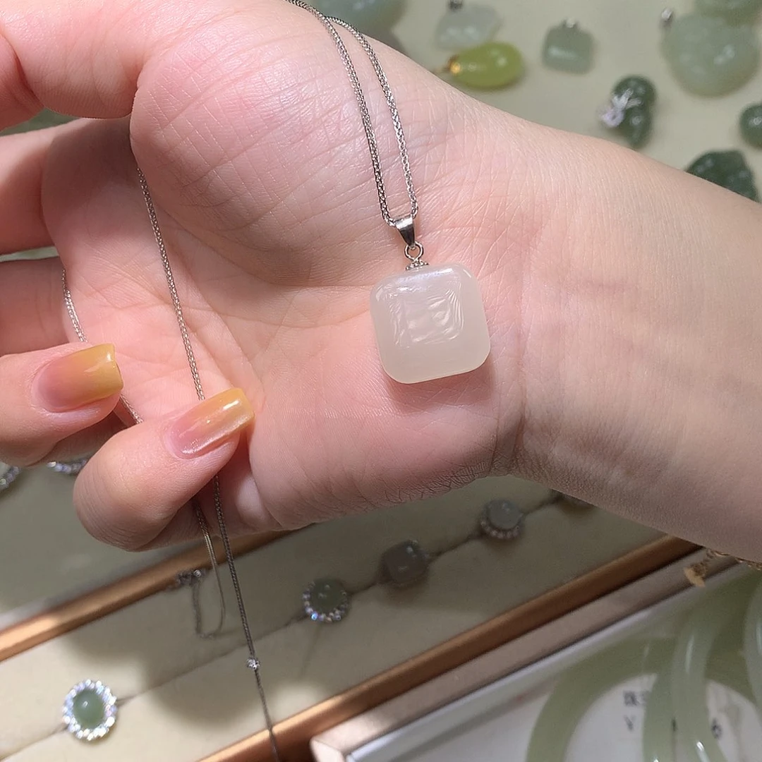 和田玉银S925镶嵌颈饰-**-