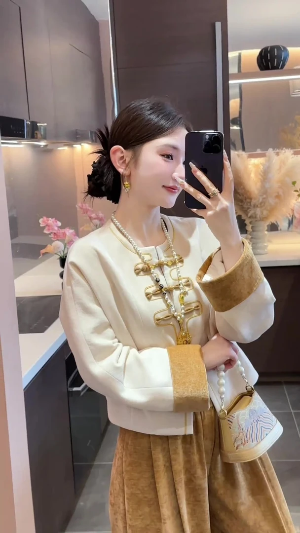 【周粥】【花好月圆】2025秋季新款新中式乔琪绒盘扣外套女JJQ5WT5572