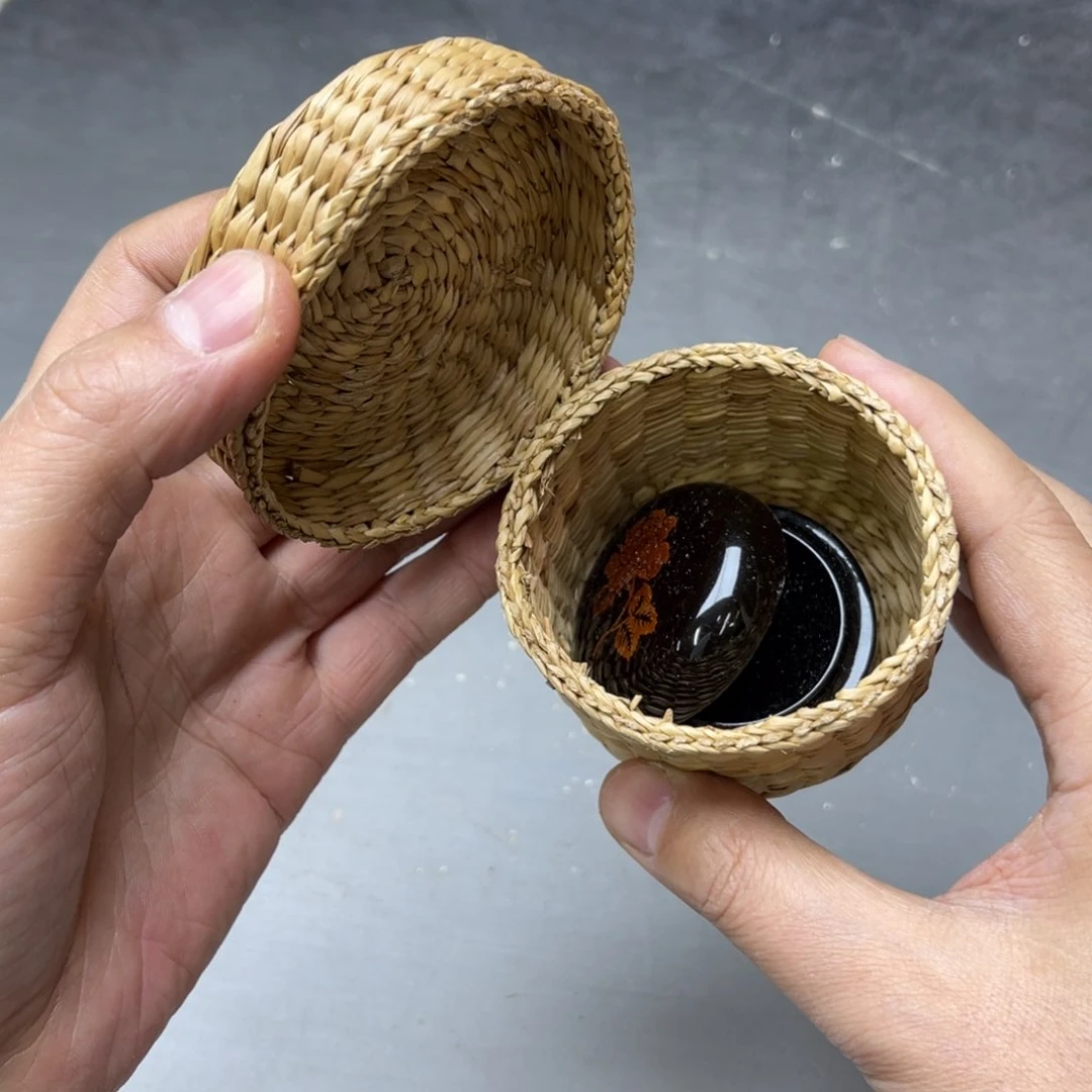 瓷片用****2密密麻麻地铺满一层