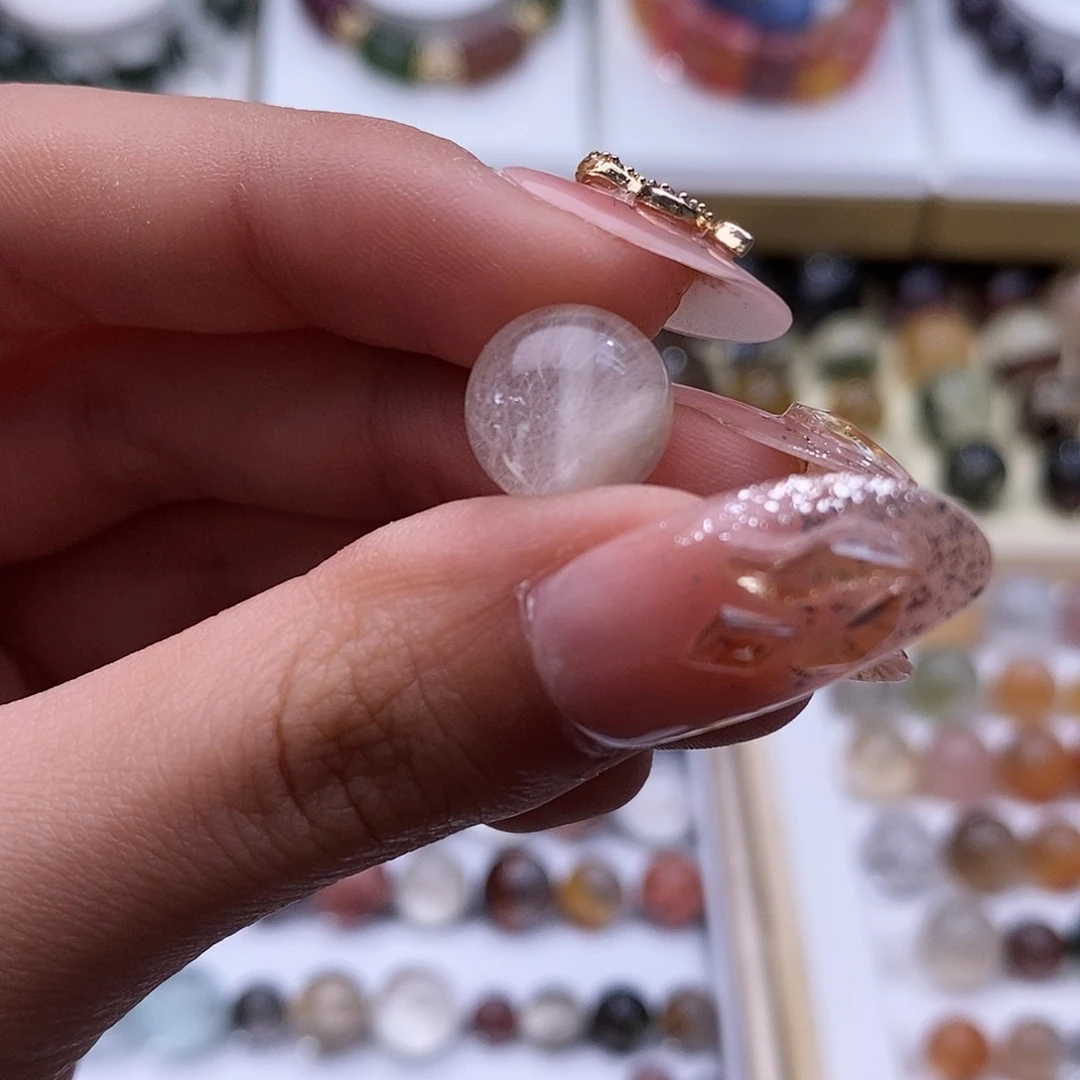 水晶颈饰未镶嵌，