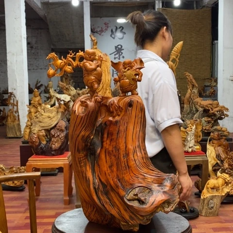 柏木?***人太行崖柏根雕