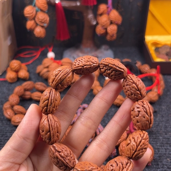 自***在吊坠桃核桃枭手串L1