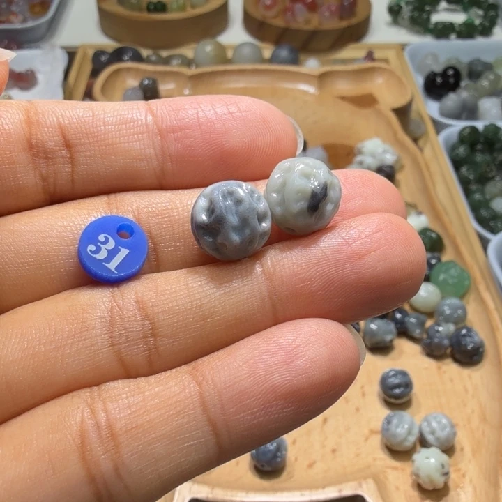 和田玉未镶嵌珠宝半成品