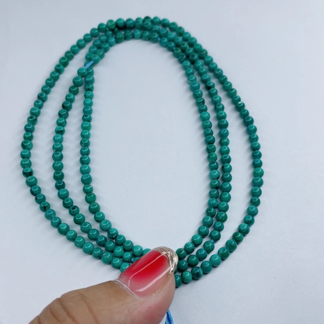 绿松石未镶嵌颈饰D****?