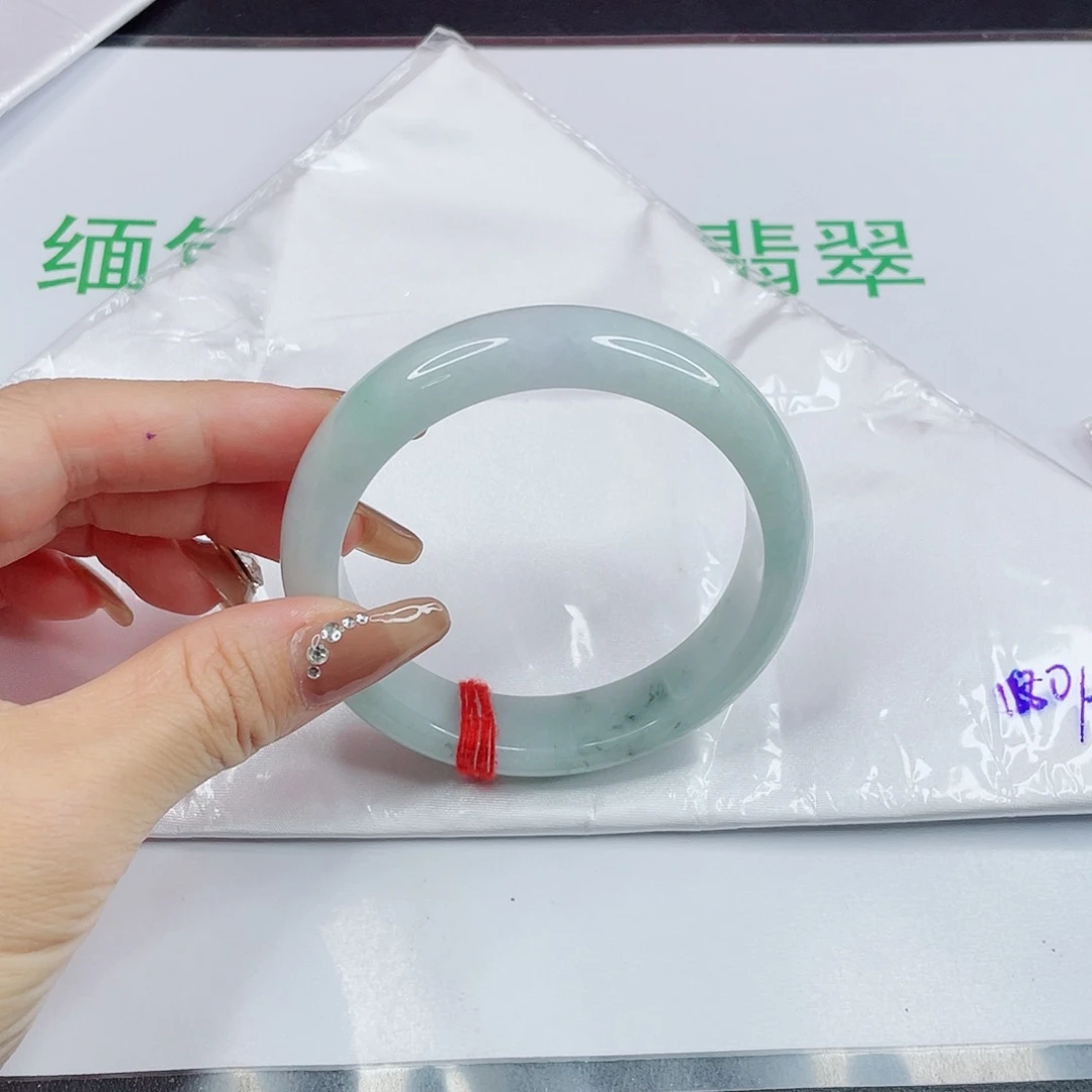 翡翠手镯未镶嵌x****u