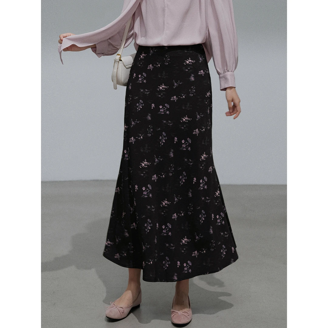 木易易 复古通勤碎花鱼尾裙女秋季温柔风高腰黑色包臀半身裙长款