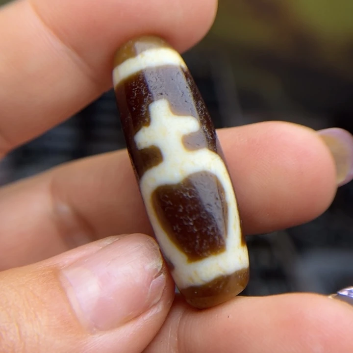 若***长玛瑙/玉髓未镶嵌颈饰