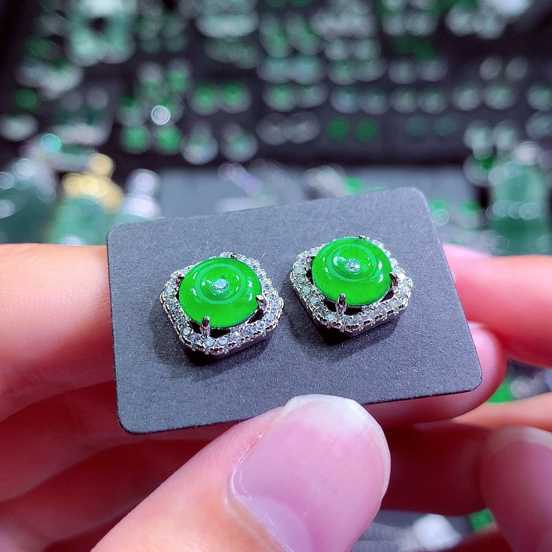 翡翠未镶嵌颈饰挂件