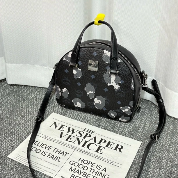 95新 MCM 迷彩手提斜挎包jux