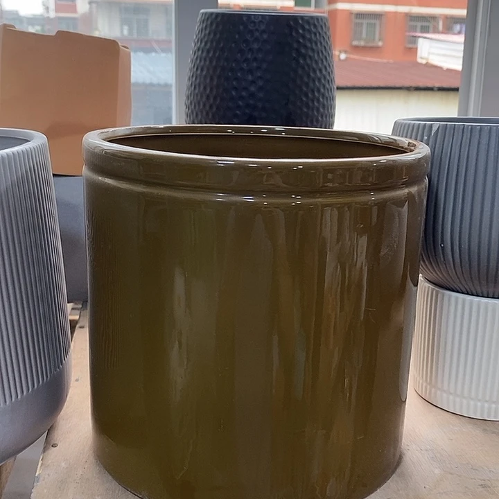 摆件陶盆有孔 瑕疵介意勿拍