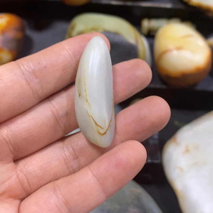 和田玉（糖玉）未镶嵌挂件