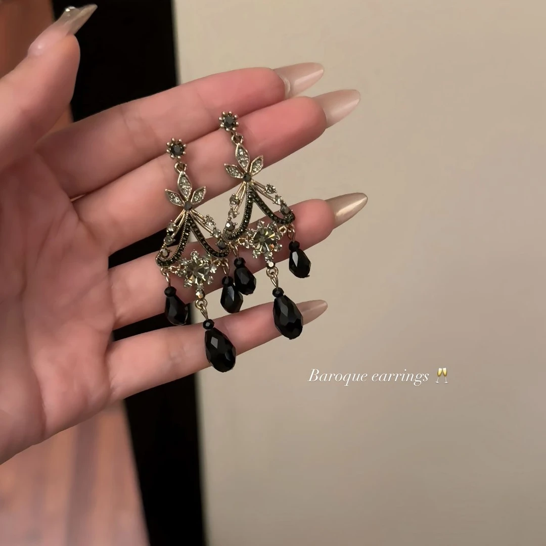 合金耳饰 「华丽女主 」复古宫廷风耳钉水钻流苏耳环暗黑高级感耳饰