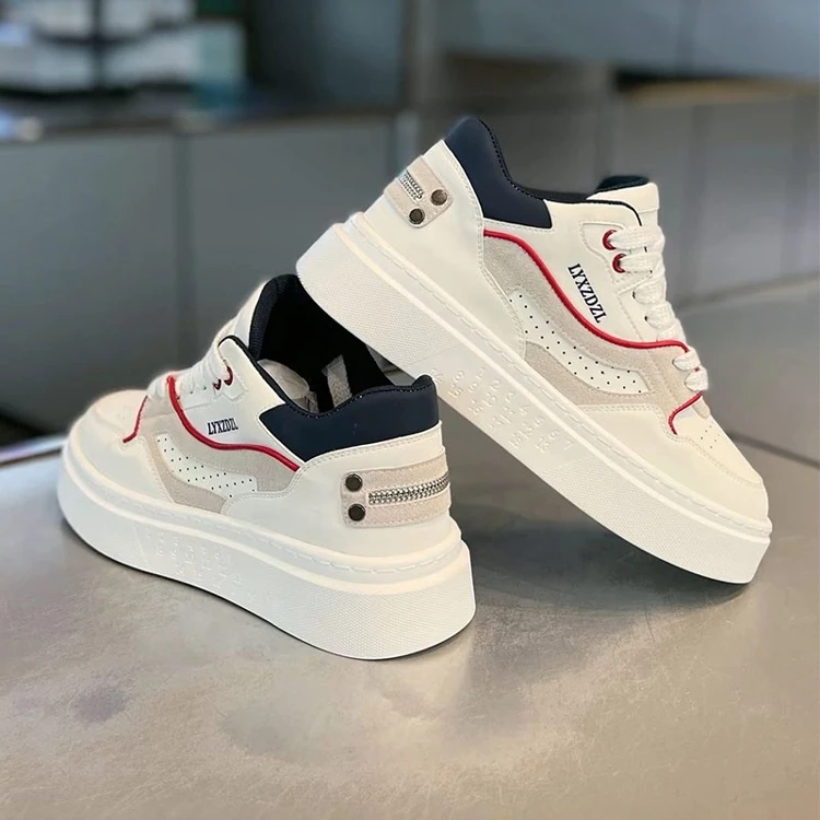 男鞋2025秋季新款低帮厚底板鞋皮面打孔透气小白鞋系带增高休闲鞋