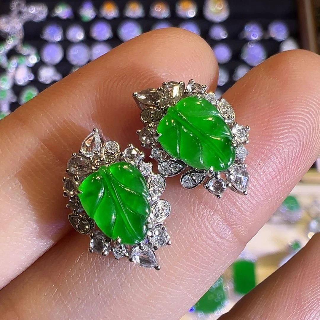 翡翠耳饰18K金镶嵌龙石种满绿树叶