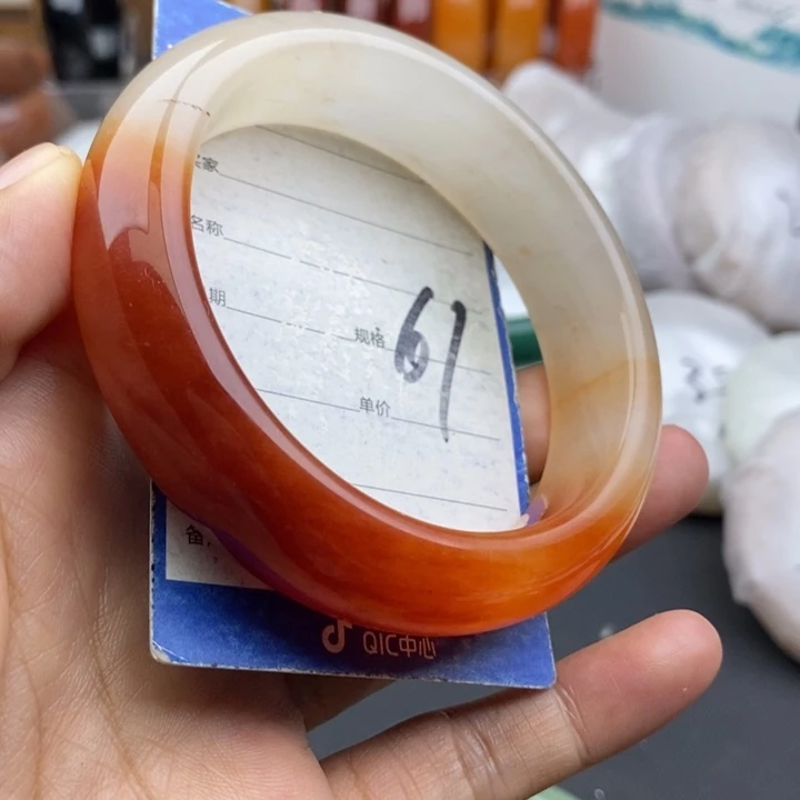 石英质玉未镶嵌手镯