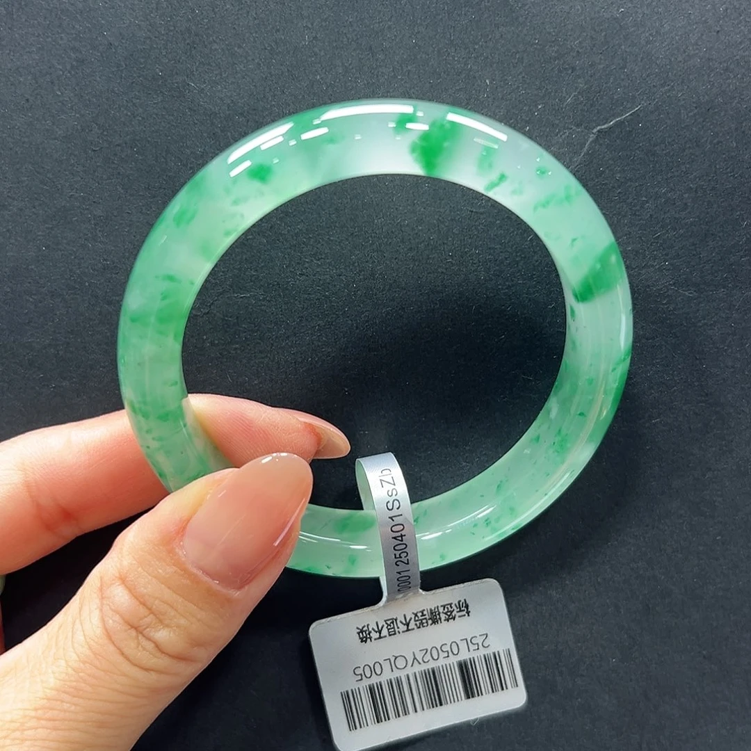 无***1未镶嵌手镯石英质玉（非洲翠）艳艳54