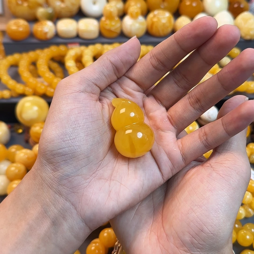 未镶嵌琥珀珠宝奇石