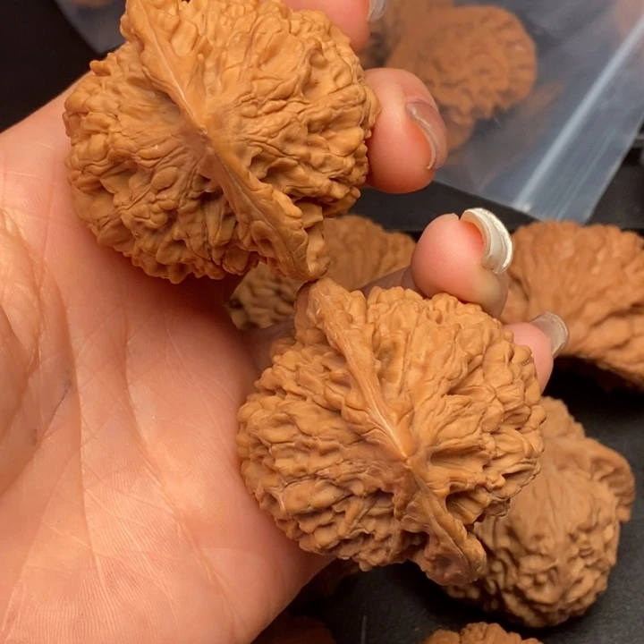 曾***提文玩核桃把件官帽