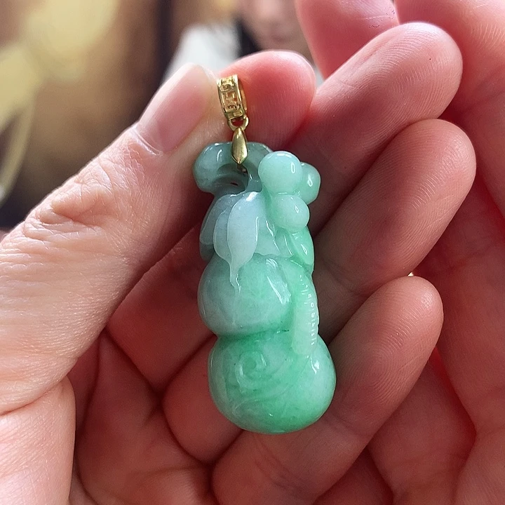 翡翠颈饰银S925镶嵌吊坠